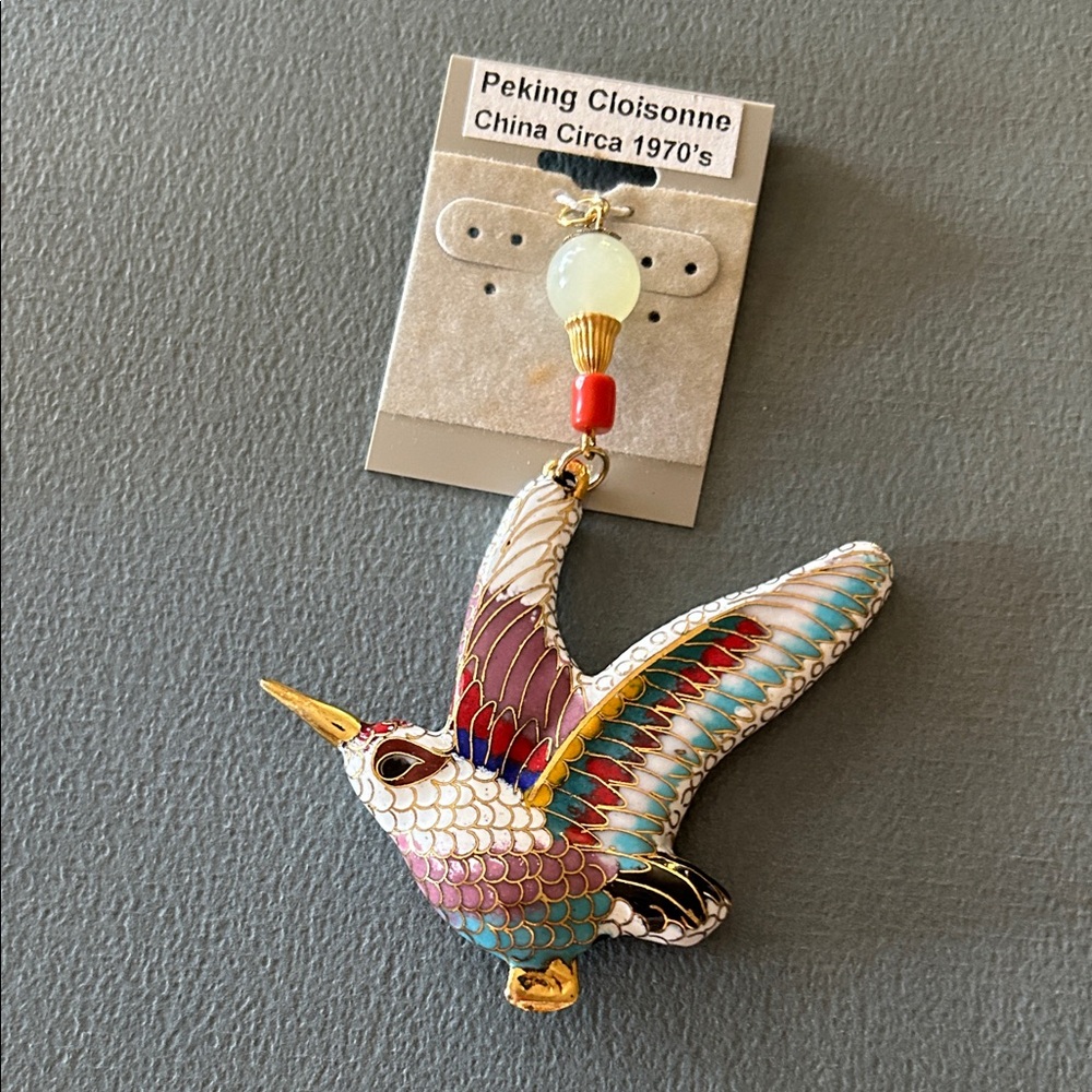 Vintage Chinese Peking Cloisonne Hummingbird Pendant With Coral & Jade Beads